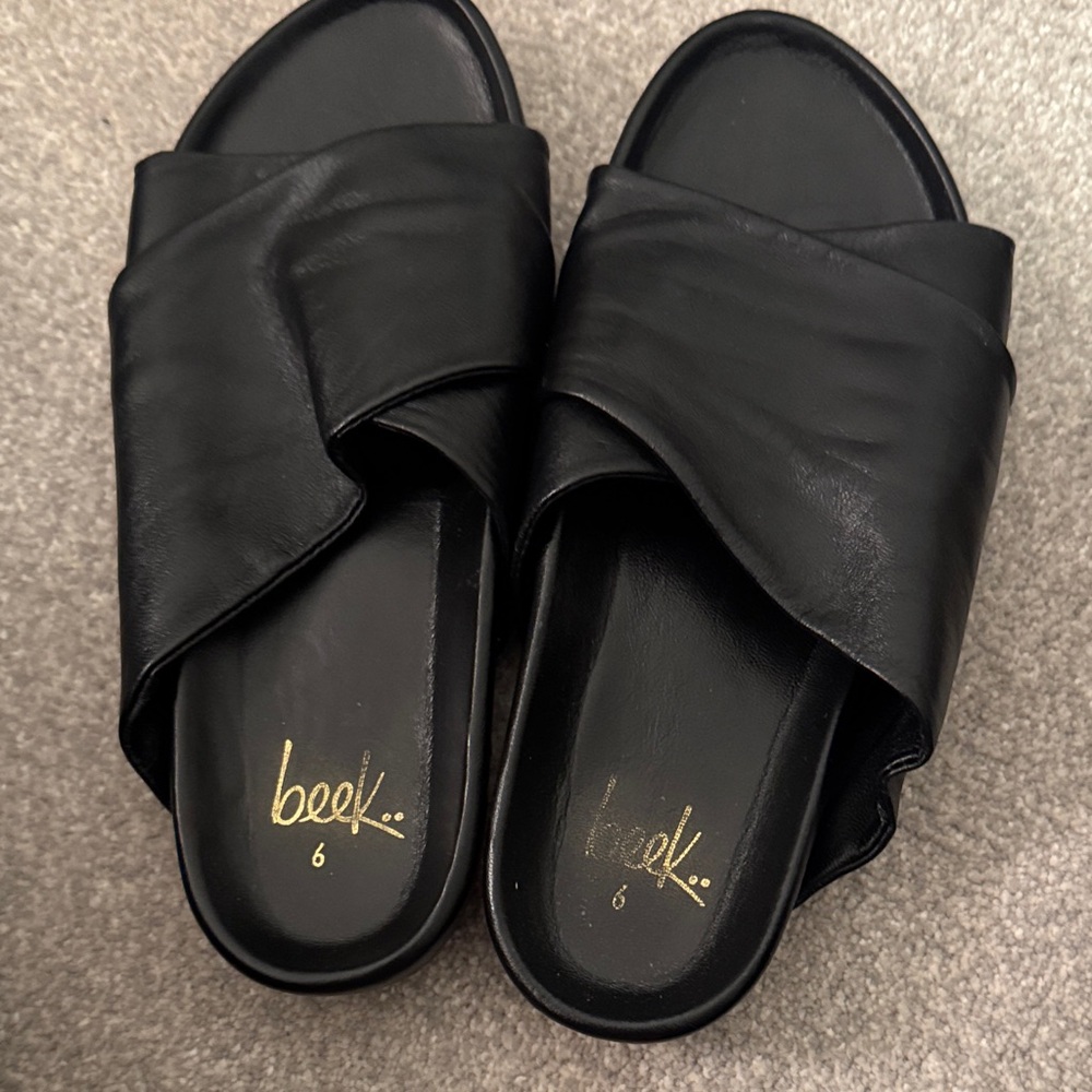 Beek Black Leather Sandals